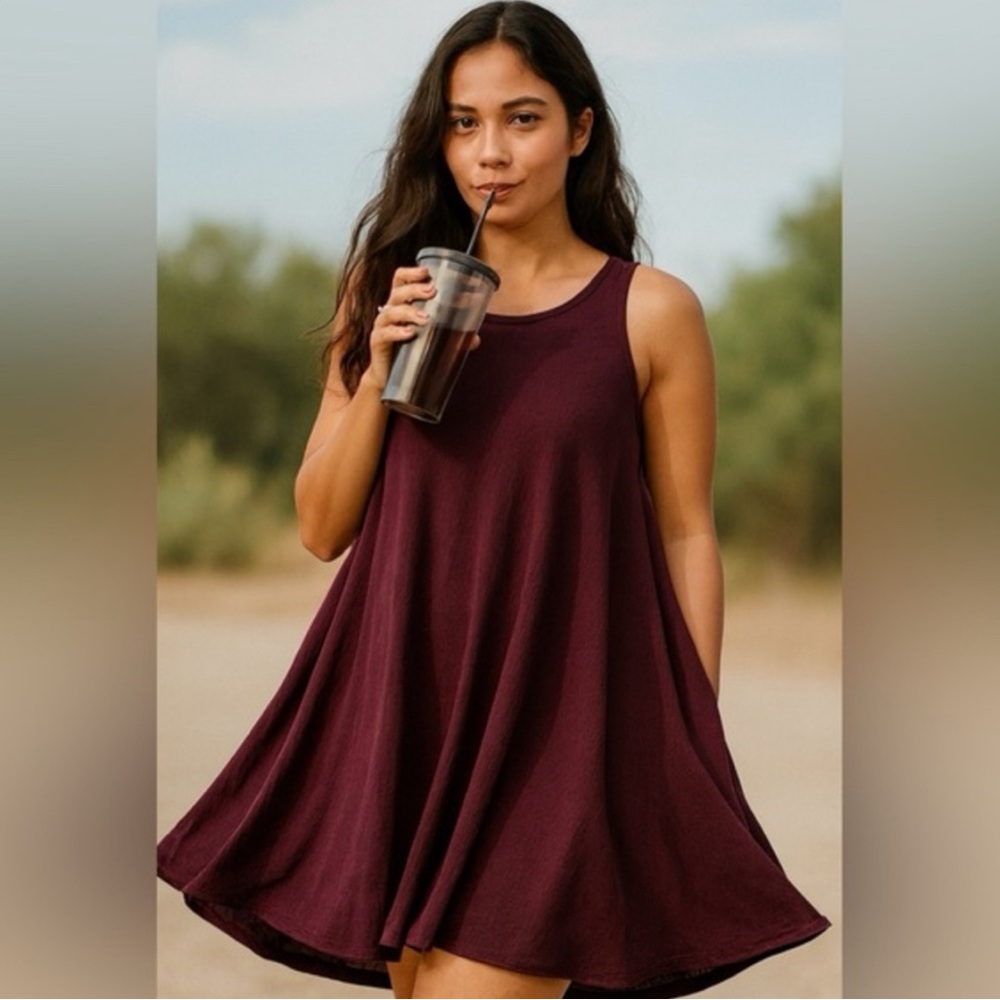 Alya Burgundy Sleeveless Dress